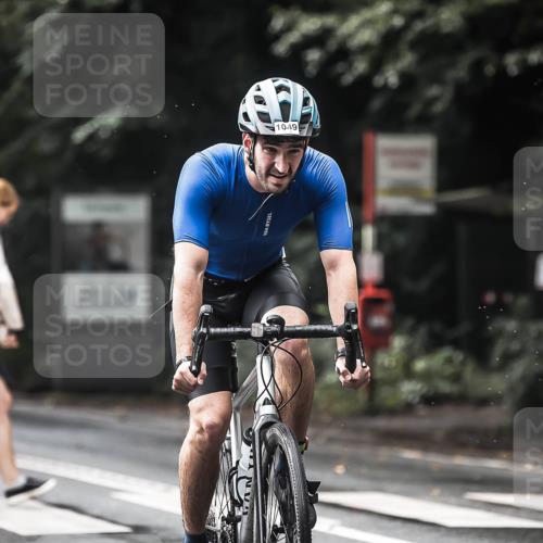 13.09.2026 - Stadtparktriathlon H.Heesch http://msf.ph/oto/10321740 13.09.2026 11:58:22 Radfahren 738, 853, 922, 974, 1049 meine-sportfotos.de
