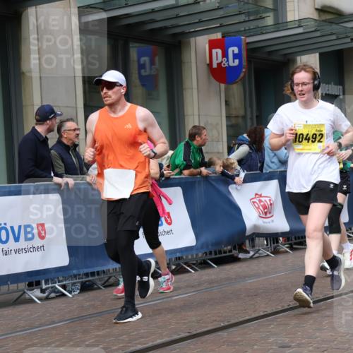 13.09.2026 - 21. swb-Marathon Bremen Strokosch-Dieckow http://msf.ph/oto/10321749 13.09.2026 10:59:12 Ziel 10147, 10377, 10492, 10745, 10922, 11151, 11207, 11500, 11519, 11594, 11873, 12267, 12295, 12481, 12527, 12537, 10254, 10383, 10415, 10427, 10477, 10492, 10668, 10787, 10794, 10843, 11034, 11086, 11125, 11267, 11278, 11301, 11302, 11602, 11913, 12015, 12118, 12127, 12130, 12131, 12176, 12200, 12271, 12297, 12414, 12541 meine-sportfotos.de