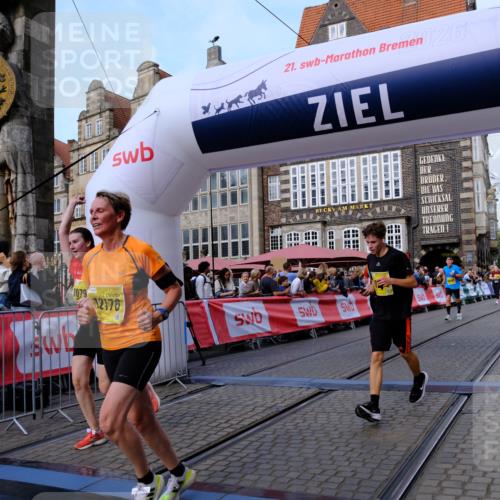 13.09.2026 - 21. swb-Marathon Bremen Tim E. http://msf.ph/oto/10321773 13.09.2026 10:59:09 Ziel 10254, 10383, 10477, 10485, 10787, 10794, 10832, 10843, 10948, 11034, 11228, 11267, 11278, 11488, 11602, 11743, 12127, 12130, 12131, 12176, 12271, 12414 meine-sportfotos.de