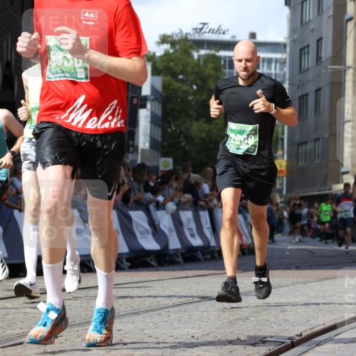 13.09.2026 - 21. swb-Marathon Bremen Strokosch-Dieckow http://msf.ph/oto/10321783 13.09.2026 13:09:07 Ziel 715, 3110, 3276, 3330, 4033, 5377, 5517, 5696, 6842, 6906, 7064, 7121, 8555, 9240, 9411, 9702, 9867, 9906, 9911, 1034, 1241, 2909, 3197, 4895, 4898, 5383, 8759, 9866, 9904, 10044 meine-sportfotos.de