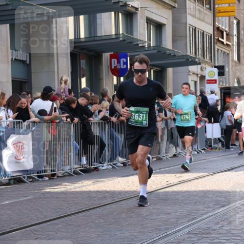13.09.2026 - 21. swb-Marathon Bremen Strokosch-Dieckow http://msf.ph/oto/10321790 13.09.2026 13:18:21 Ziel 465, 2055, 2324, 2948, 3631, 4120, 4413, 4642, 5307, 5867, 6293, 6294, 6787, 6818, 7104, 7163, 7245, 7602, 7731, 8404, 8540, 8743, 8872, 9019, 9275, 9327, 9833, 1146, 1419, 1631, 1872, 2260, 2671, 3241, 3458, 3514, 3634, 4131, 4733, 5292, 5307, 5460, 5695, 5948, 6152, 6290, 6448, 7491, 7954, 8094, 8943, 8944, 9134, 9609, 10065, 13150 meine-sportfotos.de
