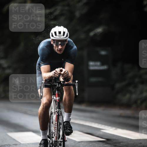 13.09.2026 - Stadtparktriathlon H.Heesch http://msf.ph/oto/10321791 13.09.2026 11:58:30 Radfahren 802, 877, 951, 970, 974, 1037, 1051 meine-sportfotos.de