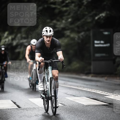 13.09.2026 - Stadtparktriathlon H.Heesch http://msf.ph/oto/10321799 13.09.2026 11:58:31 Radfahren 802, 877, 951, 970, 974, 1037, 1051 meine-sportfotos.de