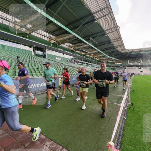 13.09.2026 - 21. swb-Marathon Bremen Michael Burmester http://msf.ph/oto/10321803 13.09.2026 13:22:19 Laufen im Stadion 128, 160, 211, 258, 343, 351, 423, 441, 571, 601, 609, 620, 782, 851, 892, 1060, 1094, 1157, 1158, 1177, 1178, 1259, 1316, 1344, 1417, 1518, 1657, 1669, 1676, 1691, 1729, 1746, 1788, 1808, 1883, 2201, 2213, 2258, 2290, 2414, 2433, 2475, 2504, 2526, 2551, 2619, 2632, 2652, 2660, 2685, 2711, 2736, 2828, 2954, 2964, 2995, 3010, 3022, 3034, 3070, 3074, 3144, 3225, 3252, 3347, 3351, 3505, 3530, 3682, 3784, 4020, 4054, 4231, 4406, 4407, 4431, 4584, 1506 meine-sportfotos.de