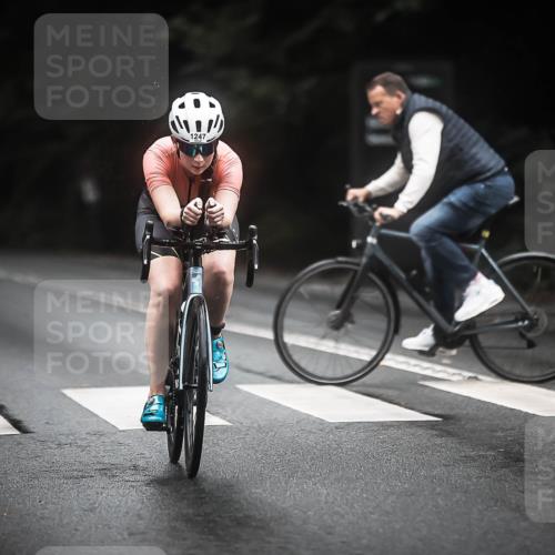 13.09.2026 - Stadtparktriathlon H.Heesch http://msf.ph/oto/10321806 13.09.2026 13:07:27 Radfahren 1203, 1219, 1233, 1247, 1252, 1267, 1302, 1383 meine-sportfotos.de