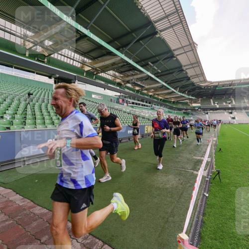 13.09.2026 - 21. swb-Marathon Bremen Michael Burmester http://msf.ph/oto/10321818 13.09.2026 13:22:21 Laufen im Stadion 128, 160, 211, 258, 343, 351, 423, 441, 571, 601, 609, 620, 782, 851, 892, 1060, 1094, 1157, 1158, 1177, 1178, 1259, 1316, 1331, 1344, 1417, 1518, 1657, 1669, 1676, 1691, 1729, 1746, 1788, 1808, 1883, 2213, 2258, 2290, 2414, 2433, 2475, 2504, 2526, 2551, 2619, 2632, 2652, 2660, 2685, 2711, 2736, 2828, 2954, 2964, 2995, 3010, 3022, 3034, 3070, 3074, 3144, 3225, 3252, 3347, 3351, 3505, 3530, 3559, 3682, 3784, 4020, 4054, 4231, 4406, 4407, 4431, 4584, 1506 meine-sportfotos.de