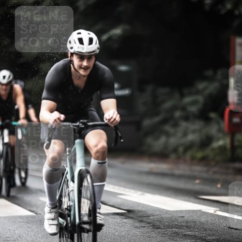 13.09.2026 - Stadtparktriathlon H.Heesch http://msf.ph/oto/10321820 13.09.2026 11:58:31 Radfahren 802, 877, 951, 970, 974, 1037, 1051 meine-sportfotos.de