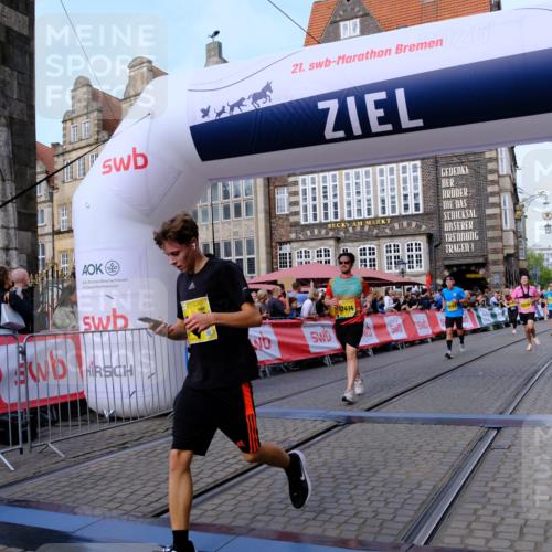 13.09.2026 - 21. swb-Marathon Bremen Tim E. http://msf.ph/oto/10321825 13.09.2026 10:59:10 Ziel 10254, 10383, 10477, 10485, 10787, 10794, 10832, 10843, 10948, 11034, 11228, 11267, 11278, 11488, 11602, 11743, 12015, 12127, 12130, 12131, 12176, 12271, 12414 meine-sportfotos.de