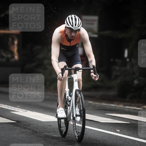 13.09.2026 - Stadtparktriathlon H.Heesch http://msf.ph/oto/10321867 13.09.2026 13:07:31 Radfahren 1233, 1247, 1252, 1267, 1302, 1379 meine-sportfotos.de