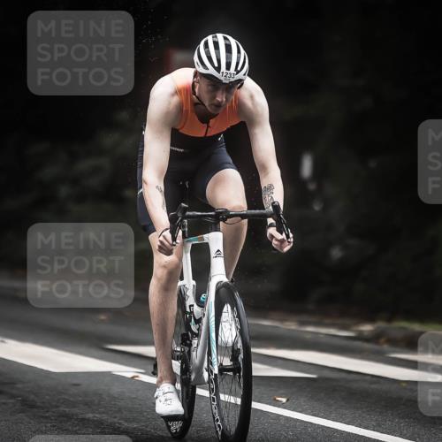 13.09.2026 - Stadtparktriathlon H.Heesch http://msf.ph/oto/10321877 13.09.2026 13:07:32 Radfahren 1233, 1247, 1252, 1379 meine-sportfotos.de