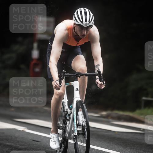 13.09.2026 - Stadtparktriathlon H.Heesch http://msf.ph/oto/10321879 13.09.2026 13:07:32 Radfahren 1233, 1247, 1252, 1379 meine-sportfotos.de