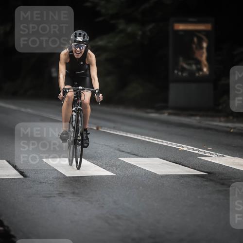 13.09.2026 - Stadtparktriathlon H.Heesch http://msf.ph/oto/10321882 13.09.2026 13:07:35 Radfahren 1233, 1341, 1379 meine-sportfotos.de