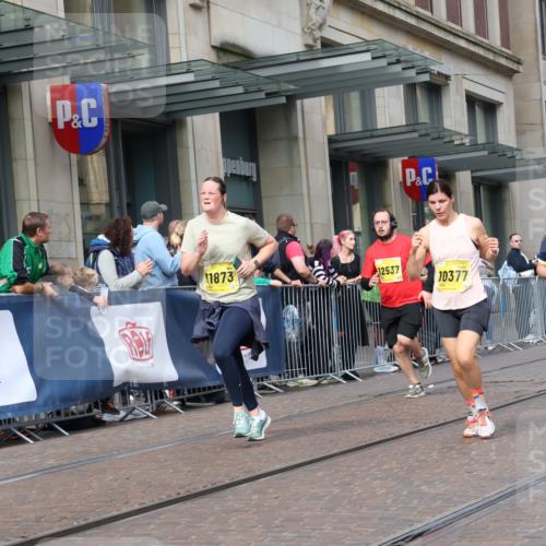 13.09.2026 - 21. swb-Marathon Bremen Strokosch-Dieckow http://msf.ph/oto/10321898 13.09.2026 10:59:18 Ziel 10147, 10355, 10377, 10669, 10745, 10922, 10928, 10929, 11056, 11089, 11151, 11194, 11207, 11419, 11501, 11519, 11594, 11803, 11873, 12138, 12295, 12480, 12481, 12527, 10383, 10415, 10427, 10477, 10492, 10668, 10843, 11034, 11086, 11125, 11301, 11302, 11500, 11602, 11913, 12015, 12118, 12127, 12131, 12200, 12267, 12271, 12297, 12537, 12541 meine-sportfotos.de