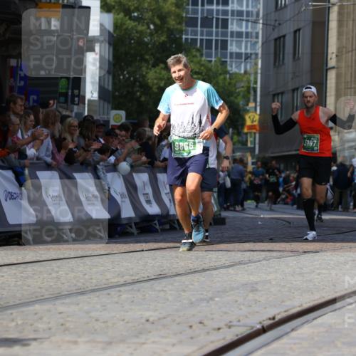 13.09.2026 - 21. swb-Marathon Bremen Strokosch-Dieckow http://msf.ph/oto/10321902 13.09.2026 13:09:15 Ziel 1925, 2287, 3110, 3330, 4384, 5517, 5636, 5696, 6906, 7262, 8120, 8555, 9240, 9411, 9702, 9867, 9906, 9911, 1034, 3197, 4895, 5111, 6652, 8759, 9789, 9866 meine-sportfotos.de