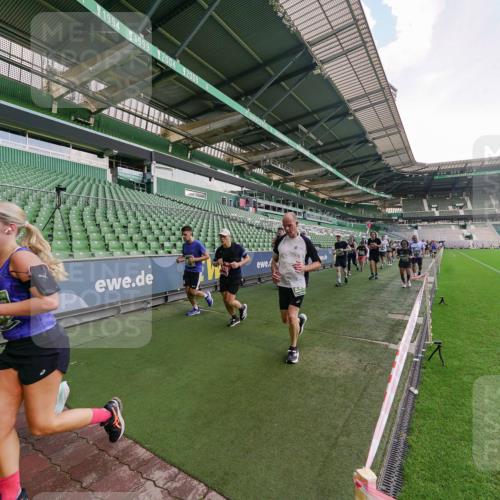 13.09.2026 - 21. swb-Marathon Bremen Michael Burmester http://msf.ph/oto/10321911 13.09.2026 13:22:30 Laufen im Stadion 128, 160, 211, 258, 343, 351, 423, 441, 533, 571, 601, 609, 708, 782, 851, 892, 1060, 1094, 1157, 1158, 1177, 1178, 1259, 1316, 1331, 1344, 1417, 1518, 1657, 1669, 1676, 1691, 1729, 1746, 1788, 1883, 2213, 2290, 2433, 2475, 2504, 2526, 2551, 2619, 2632, 2652, 2660, 2685, 2711, 2828, 2954, 2964, 2995, 3022, 3034, 3144, 3225, 3252, 3347, 3351, 3505, 3530, 3559, 3682, 3727, 3784, 4020, 4054, 4231, 4406, 4407, 4431, 4467, 4584, 1506 meine-sportfotos.de