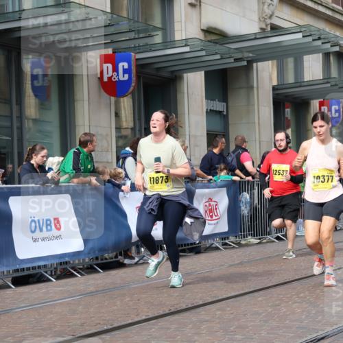 13.09.2026 - 21. swb-Marathon Bremen Strokosch-Dieckow http://msf.ph/oto/10321920 13.09.2026 10:59:18 Ziel 10147, 10355, 10377, 10669, 10745, 10922, 10928, 10929, 11056, 11089, 11151, 11194, 11207, 11419, 11501, 11519, 11594, 11803, 11873, 12138, 12295, 12480, 12481, 12527, 10383, 10415, 10427, 10477, 10492, 10668, 10843, 11034, 11086, 11125, 11301, 11302, 11500, 11602, 11913, 12015, 12118, 12127, 12131, 12200, 12267, 12271, 12297, 12537, 12541 meine-sportfotos.de