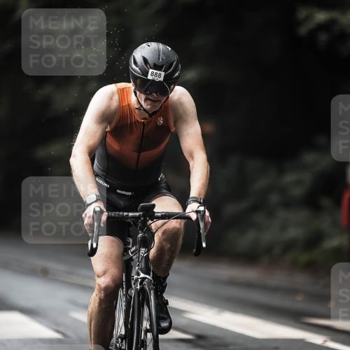 13.09.2026 - Stadtparktriathlon H.Heesch http://msf.ph/oto/10321978 13.09.2026 11:58:38 Radfahren 802, 864, 877, 888, 894, 951, 1051 meine-sportfotos.de