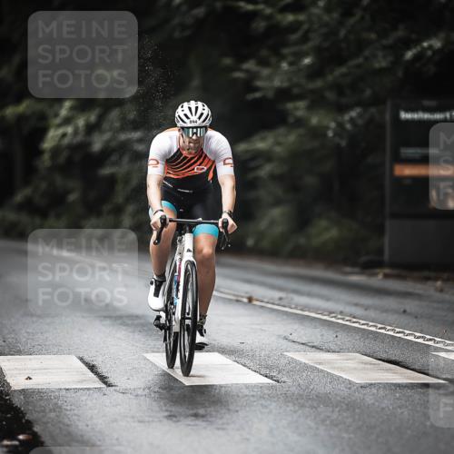 13.09.2026 - Stadtparktriathlon H.Heesch http://msf.ph/oto/10321989 13.09.2026 11:58:39 Radfahren 802, 864, 877, 888, 894, 1051 meine-sportfotos.de