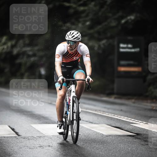 13.09.2026 - Stadtparktriathlon H.Heesch http://msf.ph/oto/10322004 13.09.2026 11:58:40 Radfahren 864, 877, 888, 894 meine-sportfotos.de