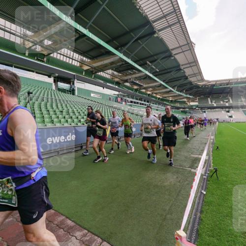 13.09.2026 - 21. swb-Marathon Bremen Michael Burmester http://msf.ph/oto/10322005 13.09.2026 13:22:42 Laufen im Stadion 128, 160, 211, 258, 343, 351, 423, 441, 533, 571, 601, 609, 708, 782, 851, 892, 1060, 1094, 1157, 1177, 1178, 1259, 1316, 1331, 1344, 1417, 1518, 1657, 1669, 1691, 1729, 1746, 1788, 1883, 2213, 2290, 2433, 2475, 2504, 2526, 2551, 2619, 2632, 2652, 2660, 2685, 2711, 2828, 2954, 2964, 2995, 3022, 3034, 3225, 3252, 3347, 3351, 3423, 3447, 3505, 3530, 3559, 3682, 3727, 3770, 3784, 3819, 4020, 4054, 4231, 4406, 4407, 4431, 4466, 4467, 4584, 1506 meine-sportfotos.de