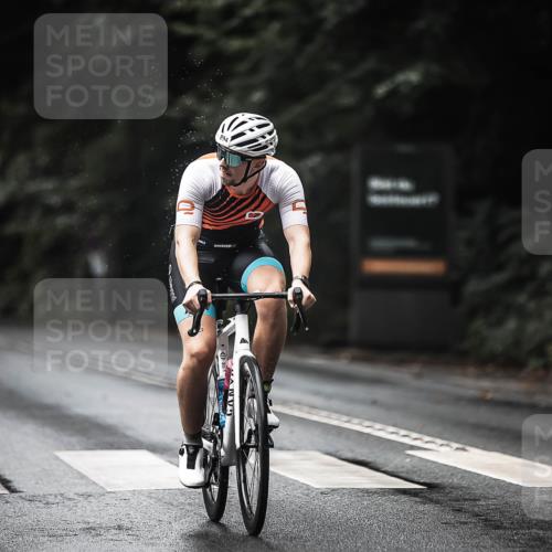13.09.2026 - Stadtparktriathlon H.Heesch http://msf.ph/oto/10322011 13.09.2026 11:58:40 Radfahren 864, 877, 888, 894 meine-sportfotos.de