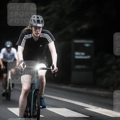 13.09.2026 - Stadtparktriathlon H.Heesch http://msf.ph/oto/10322022 13.09.2026 13:07:42 Radfahren 1194, 1249, 1264, 1292, 1310, 1341, 1379, 1423 meine-sportfotos.de