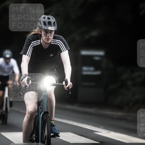 13.09.2026 - Stadtparktriathlon H.Heesch http://msf.ph/oto/10322027 13.09.2026 13:07:42 Radfahren 1194, 1249, 1264, 1292, 1310, 1341, 1379, 1423 meine-sportfotos.de