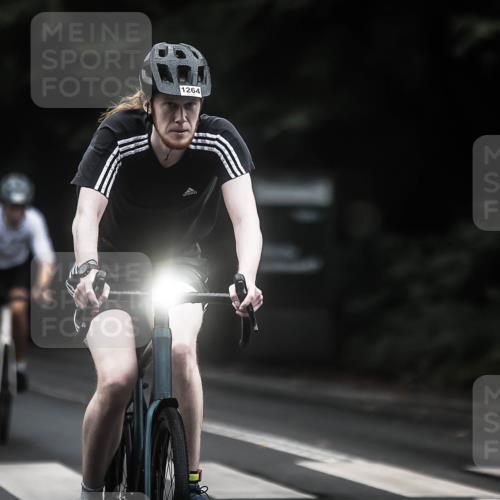 13.09.2026 - Stadtparktriathlon H.Heesch http://msf.ph/oto/10322031 13.09.2026 13:07:43 Radfahren 1194, 1249, 1264, 1292, 1310, 1341, 1423, 1428 meine-sportfotos.de