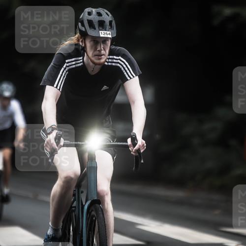 13.09.2026 - Stadtparktriathlon H.Heesch http://msf.ph/oto/10322033 13.09.2026 13:07:43 Radfahren 1194, 1249, 1264, 1292, 1310, 1341, 1423, 1428 meine-sportfotos.de