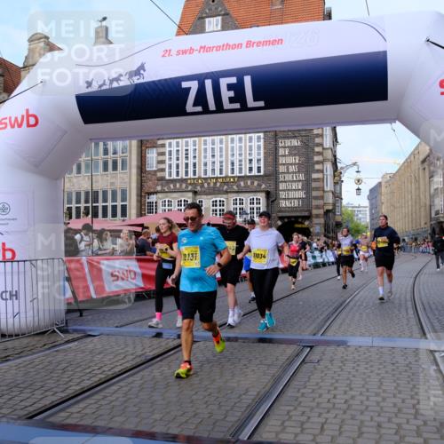 13.09.2026 - 21. swb-Marathon Bremen Tim E. http://msf.ph/oto/10322047 13.09.2026 10:59:15 Ziel 10254, 10383, 10415, 10427, 10477, 10485, 10787, 10794, 10832, 10843, 10948, 11034, 11267, 11278, 11602, 11913, 12015, 12127, 12130, 12131, 12176, 12271, 12297, 12414 meine-sportfotos.de