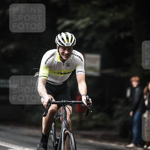13.09.2026 - Stadtparktriathlon H.Heesch http://msf.ph/oto/10322063 13.09.2026 11:58:44 Radfahren 864, 886, 888, 894, 980 meine-sportfotos.de
