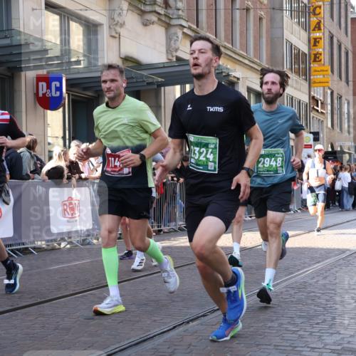 13.09.2026 - 21. swb-Marathon Bremen Strokosch-Dieckow http://msf.ph/oto/10322064 13.09.2026 13:18:27 Ziel 307, 465, 2324, 2948, 3631, 4120, 4413, 4642, 4916, 5277, 5867, 6787, 7104, 7163, 7245, 7602, 7791, 8540, 8743, 9275, 9327, 9833, 1146, 1419, 1872, 2055, 2260, 2671, 3241, 3458, 3634, 5292, 5307, 5460, 5695, 6152, 6293, 6294, 6818, 7491, 7731, 7954, 8094, 8404, 8872, 8943, 8944, 9019, 9134, 9275, 9609, 10065, 13150 meine-sportfotos.de