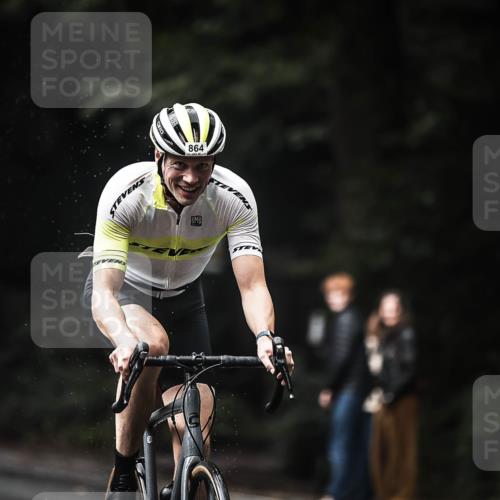 13.09.2026 - Stadtparktriathlon H.Heesch http://msf.ph/oto/10322069 13.09.2026 11:58:44 Radfahren 864, 886, 888, 894, 980 meine-sportfotos.de