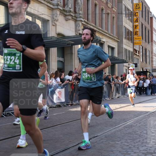 13.09.2026 - 21. swb-Marathon Bremen Strokosch-Dieckow http://msf.ph/oto/10322083 13.09.2026 13:18:27 Ziel 307, 465, 2324, 2948, 3631, 4120, 4413, 4642, 4916, 5277, 5867, 6787, 7104, 7163, 7245, 7602, 7791, 8540, 8743, 9275, 9327, 9833, 1146, 1419, 1872, 2055, 2260, 2671, 3241, 3458, 3634, 5292, 5307, 5460, 5695, 6152, 6293, 6294, 6818, 7491, 7731, 7954, 8094, 8404, 8872, 8943, 8944, 9019, 9134, 9275, 9609, 10065, 13150 meine-sportfotos.de