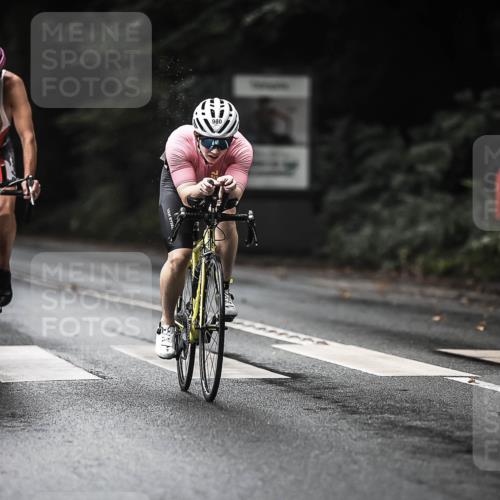 13.09.2026 - Stadtparktriathlon H.Heesch http://msf.ph/oto/10322086 13.09.2026 11:58:49 Radfahren 823, 864, 886, 980 meine-sportfotos.de