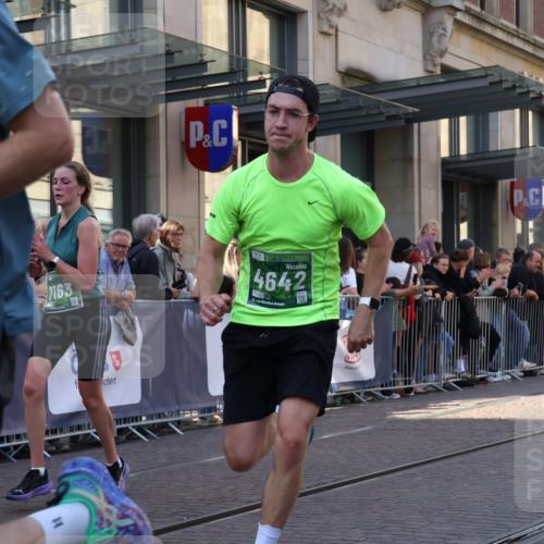 13.09.2026 - 21. swb-Marathon Bremen Strokosch-Dieckow http://msf.ph/oto/10322124 13.09.2026 13:18:28 Ziel 307, 465, 2324, 2948, 3631, 4120, 4413, 4642, 4916, 5277, 5867, 6787, 7104, 7163, 7245, 7602, 7791, 8540, 8743, 9327, 9833, 1146, 1419, 1872, 2055, 2260, 3458, 3634, 5292, 5307, 5460, 6152, 6293, 6294, 6818, 7491, 7731, 7954, 8094, 8404, 8872, 9019, 9134, 9275, 9609, 10065, 13150 meine-sportfotos.de