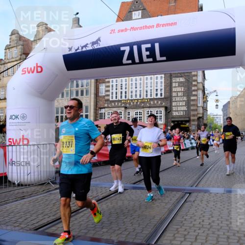 13.09.2026 - 21. swb-Marathon Bremen Tim E. http://msf.ph/oto/10322132 13.09.2026 10:59:16 Ziel 10254, 10383, 10415, 10427, 10477, 10485, 10787, 10794, 10832, 10843, 10948, 11034, 11267, 11278, 11602, 11913, 12015, 12127, 12130, 12131, 12176, 12271, 12297, 12414 meine-sportfotos.de