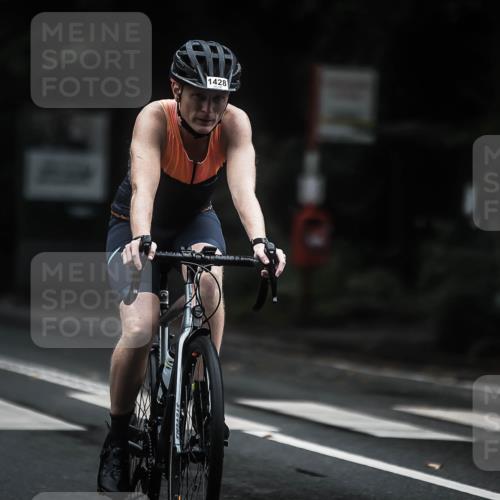 13.09.2026 - Stadtparktriathlon H.Heesch http://msf.ph/oto/10322146 13.09.2026 13:07:50 Radfahren 1194, 1221, 1249, 1292, 1310, 1400, 1423, 1428 meine-sportfotos.de
