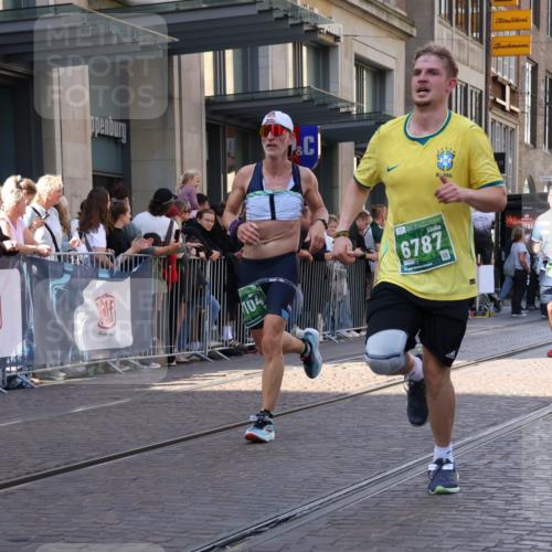 13.09.2026 - 21. swb-Marathon Bremen Strokosch-Dieckow http://msf.ph/oto/10322159 13.09.2026 13:18:29 Ziel 307, 465, 2324, 2948, 3631, 4120, 4413, 4642, 4916, 5277, 5867, 6310, 6787, 7104, 7163, 7245, 7602, 7791, 8540, 8743, 9327, 9833, 13184, 1146, 1419, 1872, 2055, 3458, 3634, 5292, 5307, 5460, 6152, 6293, 6294, 6818, 7245, 7491, 7731, 7954, 8404, 8872, 9019, 9134, 9275, 9609, 10065, 13150 meine-sportfotos.de