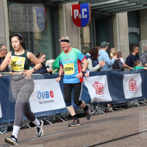 13.09.2026 - 21. swb-Marathon Bremen Strokosch-Dieckow http://msf.ph/oto/10322163 13.09.2026 10:59:24 Ziel 10147, 10236, 10355, 10669, 10691, 10745, 10928, 10929, 11054, 11056, 11089, 11151, 11194, 11207, 11419, 11501, 11519, 11594, 11637, 11803, 11904, 12138, 12242, 12243, 12295, 12388, 12480, 12481, 12527, 10377, 10415, 10492, 10668, 10922, 11086, 11125, 11301, 11302, 11500, 11873, 11913, 12118, 12200, 12267, 12295, 12297, 12537, 12541 meine-sportfotos.de