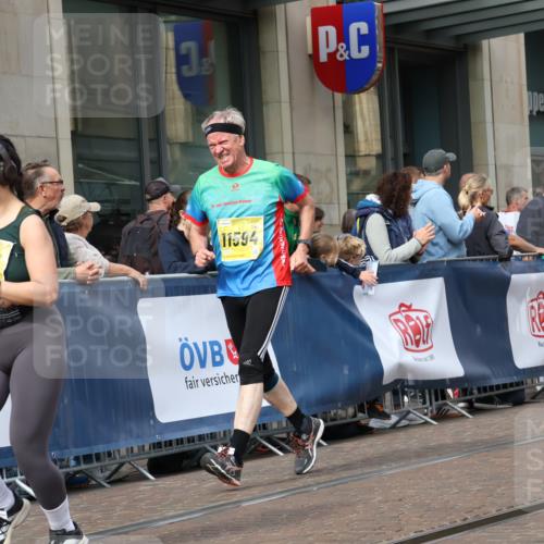 13.09.2026 - 21. swb-Marathon Bremen Strokosch-Dieckow http://msf.ph/oto/10322180 13.09.2026 10:59:24 Ziel 10147, 10236, 10355, 10669, 10691, 10745, 10928, 10929, 11054, 11056, 11089, 11151, 11194, 11207, 11419, 11501, 11519, 11594, 11637, 11803, 11904, 12138, 12242, 12243, 12295, 12388, 12480, 12481, 12527, 10377, 10415, 10492, 10668, 10922, 11086, 11125, 11301, 11302, 11500, 11873, 11913, 12118, 12200, 12267, 12295, 12297, 12537, 12541 meine-sportfotos.de