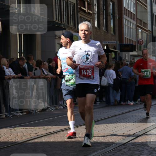 13.09.2026 - 21. swb-Marathon Bremen Strokosch-Dieckow http://msf.ph/oto/10322196 13.09.2026 13:18:30 Ziel 307, 465, 2324, 2948, 3631, 4120, 4413, 4642, 4916, 5277, 5867, 6310, 6787, 7104, 7154, 7163, 7602, 7791, 8540, 8743, 9327, 9833, 13184, 465, 1146, 1419, 2055, 3458, 5307, 5460, 6152, 6293, 6294, 6818, 7245, 7491, 7731, 7954, 8404, 8872, 9019, 9134, 9275, 9609, 10065, 13150 meine-sportfotos.de