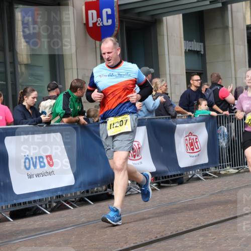13.09.2026 - 21. swb-Marathon Bremen Strokosch-Dieckow http://msf.ph/oto/10322215 13.09.2026 10:59:25 Ziel 10147, 10236, 10355, 10669, 10691, 10745, 10928, 10929, 11054, 11056, 11089, 11151, 11194, 11207, 11419, 11427, 11501, 11519, 11594, 11637, 11803, 11904, 12138, 12242, 12243, 12388, 12480, 12481, 12527, 10377, 10415, 10492, 10668, 10922, 11086, 11125, 11151, 11301, 11302, 11500, 11873, 11913, 12118, 12200, 12267, 12295, 12537, 12541 meine-sportfotos.de