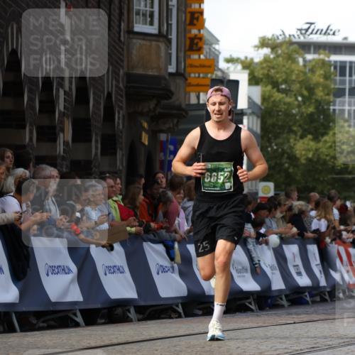 13.09.2026 - 21. swb-Marathon Bremen Strokosch-Dieckow http://msf.ph/oto/10322247 13.09.2026 13:09:26 Ziel 1241, 1925, 2287, 2291, 2909, 4384, 4898, 5383, 5636, 7262, 8120, 8830, 9904, 10044, 195, 4473, 4782, 6652 meine-sportfotos.de
