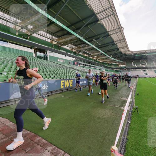13.09.2026 - 21. swb-Marathon Bremen Michael Burmester http://msf.ph/oto/10322253 13.09.2026 13:23:19 Laufen im Stadion 128, 137, 160, 182, 211, 324, 343, 434, 533, 571, 609, 708, 721, 743, 892, 1157, 1178, 1259, 1273, 1331, 1417, 1597, 1598, 1657, 1669, 1691, 1746, 1788, 1883, 2213, 2252, 2286, 2290, 2433, 2445, 2465, 2475, 2495, 2503, 2504, 2526, 2619, 2632, 2660, 2685, 2711, 2768, 2936, 2964, 2968, 3252, 3282, 3288, 3289, 3292, 3347, 3351, 3364, 3395, 3423, 3447, 3505, 3530, 3559, 3682, 3727, 3770, 3784, 3819, 4020, 4054, 4231, 4406, 4407, 4431, 4466, 4467, 4584, 1506 meine-sportfotos.de