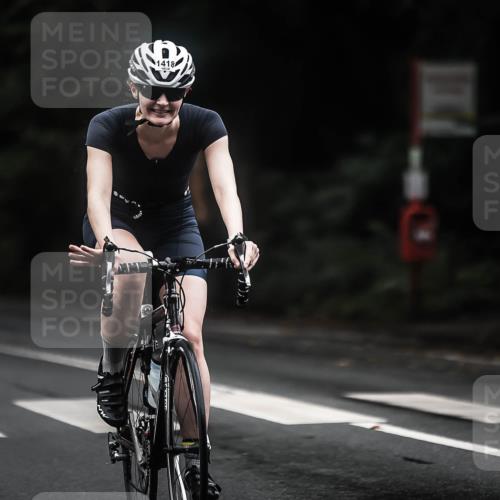13.09.2026 - Stadtparktriathlon H.Heesch http://msf.ph/oto/10322282 13.09.2026 13:08:01 Radfahren 1303, 1400, 1418 meine-sportfotos.de