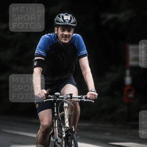 13.09.2026 - Stadtparktriathlon H.Heesch http://msf.ph/oto/10322305 13.09.2026 13:08:03 Radfahren 1303, 1418 meine-sportfotos.de