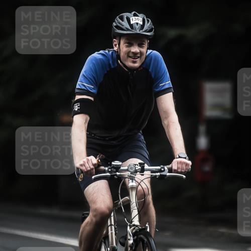 13.09.2026 - Stadtparktriathlon H.Heesch http://msf.ph/oto/10322313 13.09.2026 13:08:03 Radfahren 1303, 1418 meine-sportfotos.de