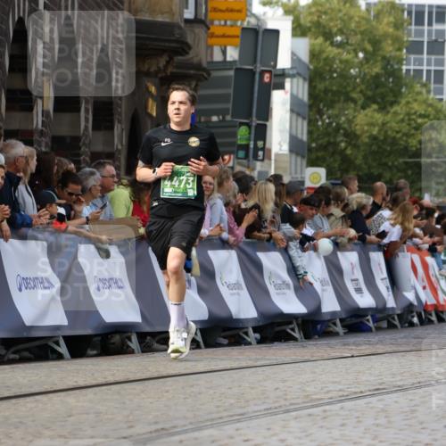 13.09.2026 - 21. swb-Marathon Bremen Strokosch-Dieckow http://msf.ph/oto/10322345 13.09.2026 13:09:31 Ziel 1241, 2287, 2291, 2909, 4384, 4895, 4898, 5383, 7262, 8120, 8830, 9866, 9904, 10044, 195, 2750, 4473, 4782, 9241 meine-sportfotos.de