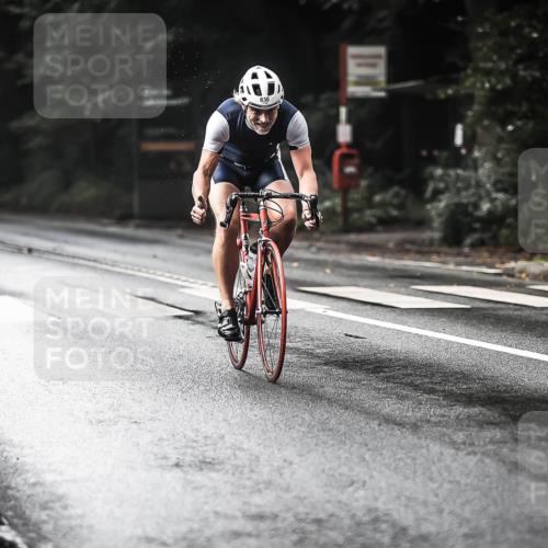 13.09.2026 - Stadtparktriathlon H.Heesch http://msf.ph/oto/10322349 13.09.2026 11:59:28 Radfahren 830, 902, 957, 1035, 1066 meine-sportfotos.de